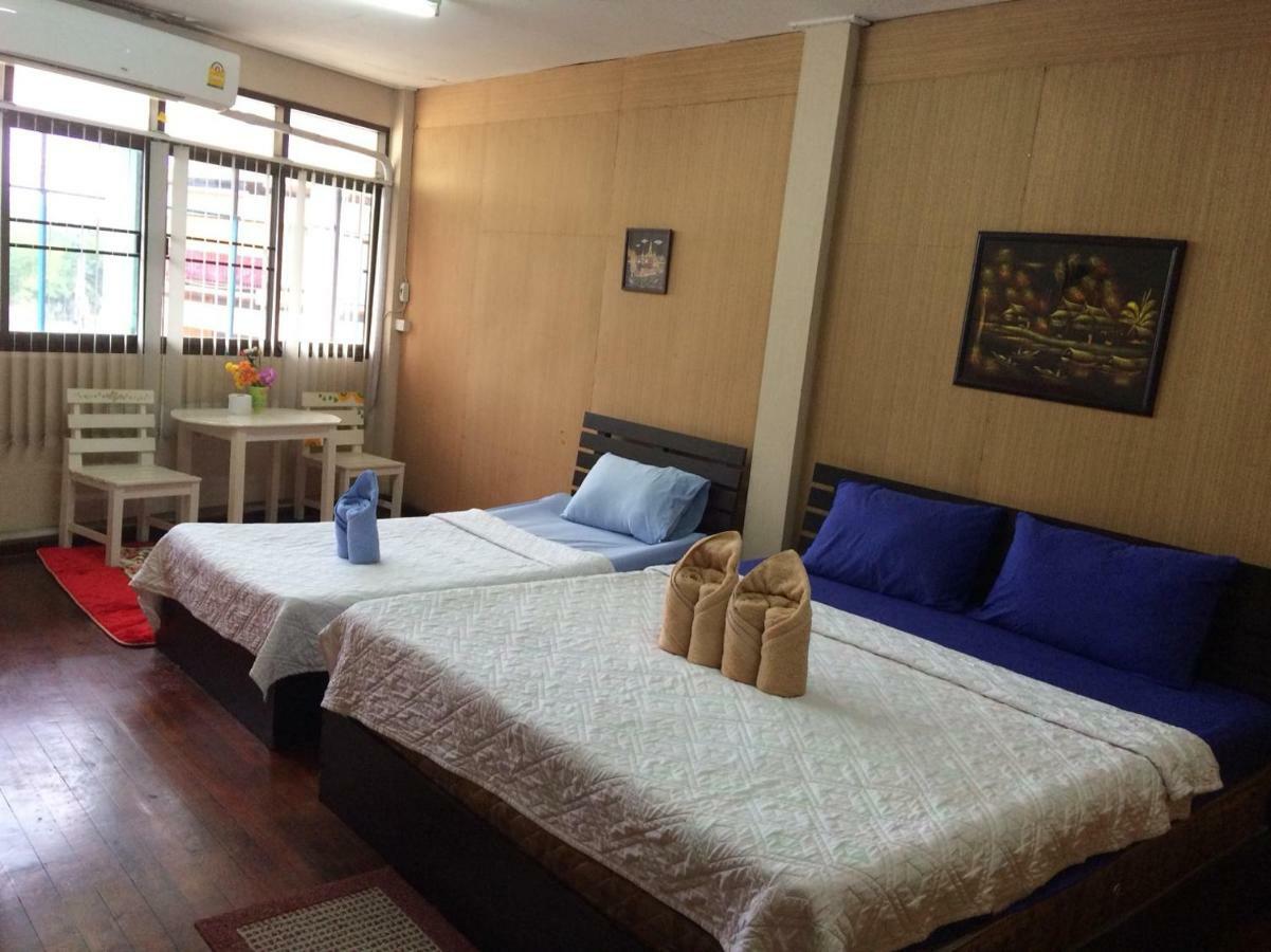 Changphuakgate Guesthouse Chiang Mai Eksteriør bilde