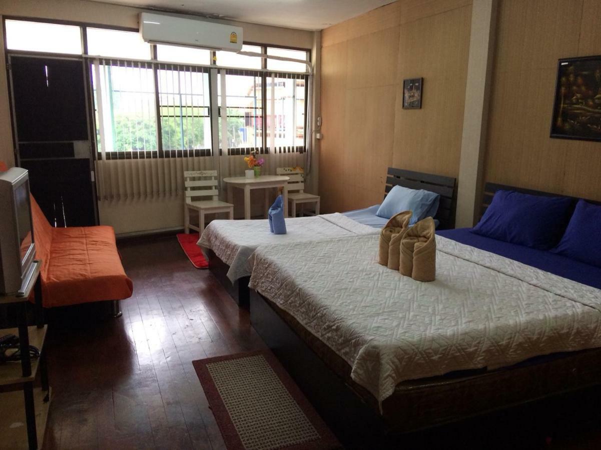 Changphuakgate Guesthouse Chiang Mai Eksteriør bilde
