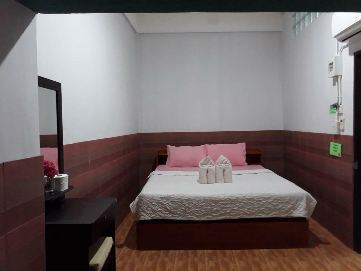 Changphuakgate Guesthouse Chiang Mai Eksteriør bilde