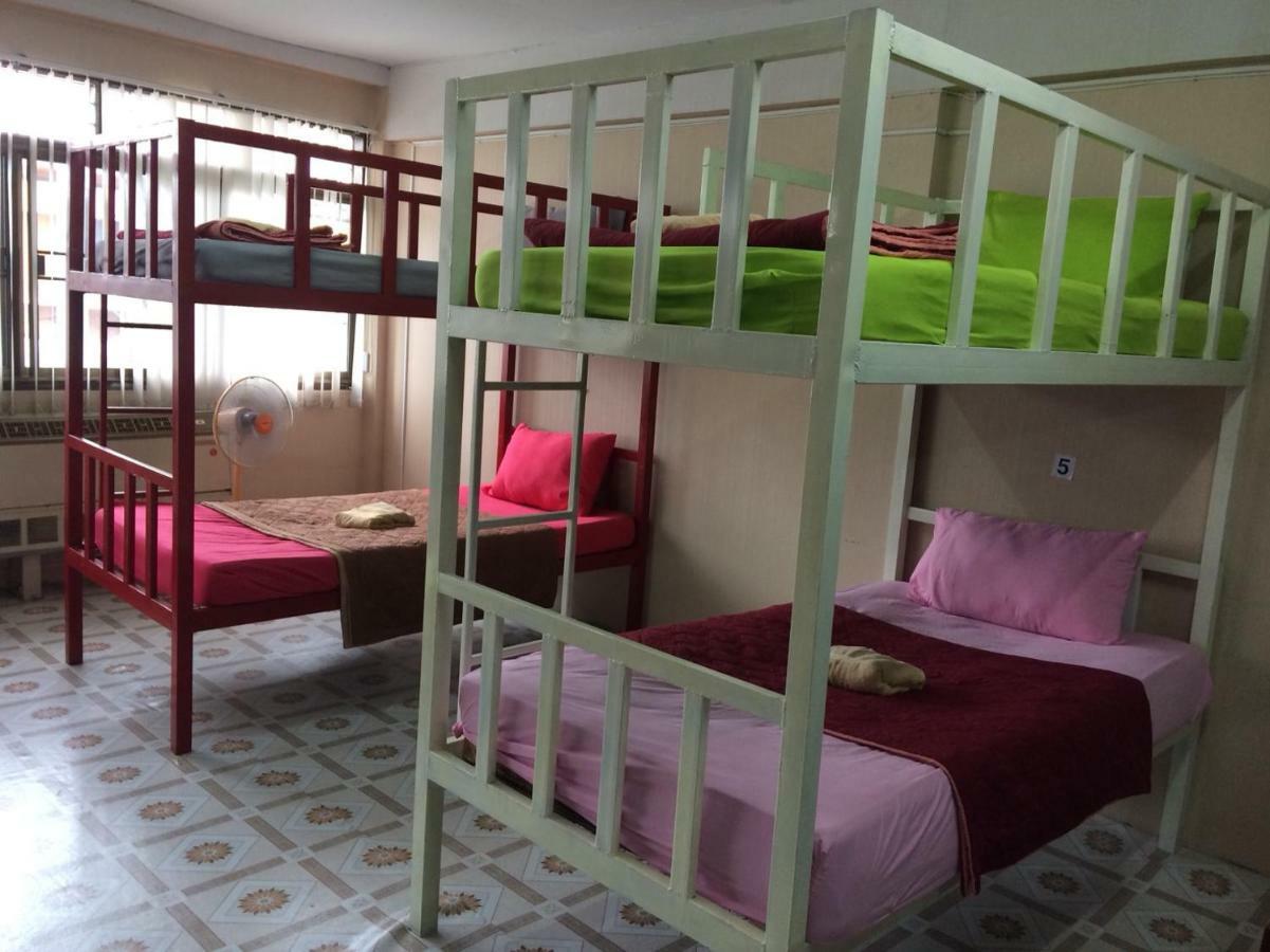Changphuakgate Guesthouse Chiang Mai Eksteriør bilde